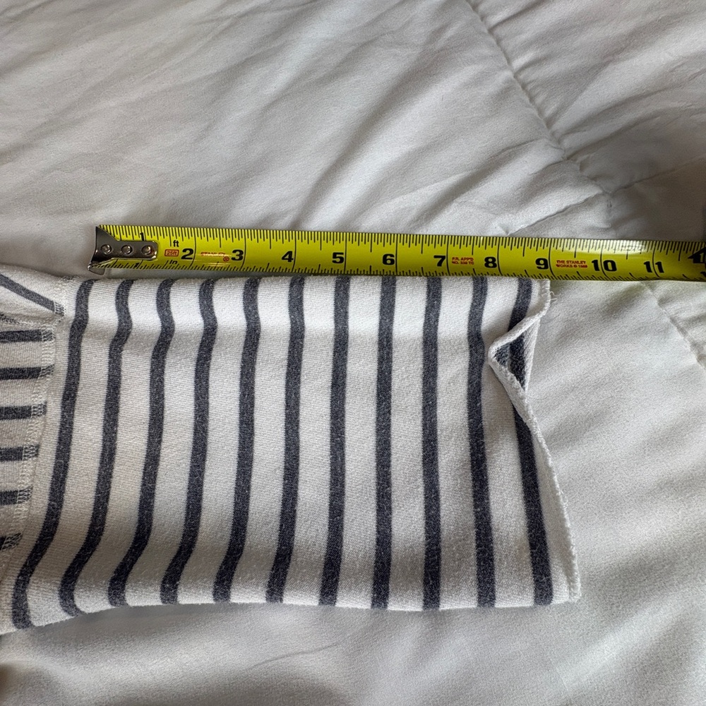 Gap Women’s Striped Cowl Neck Sweatshirt Small Gray White Pullover Top - Picture 4 of 6